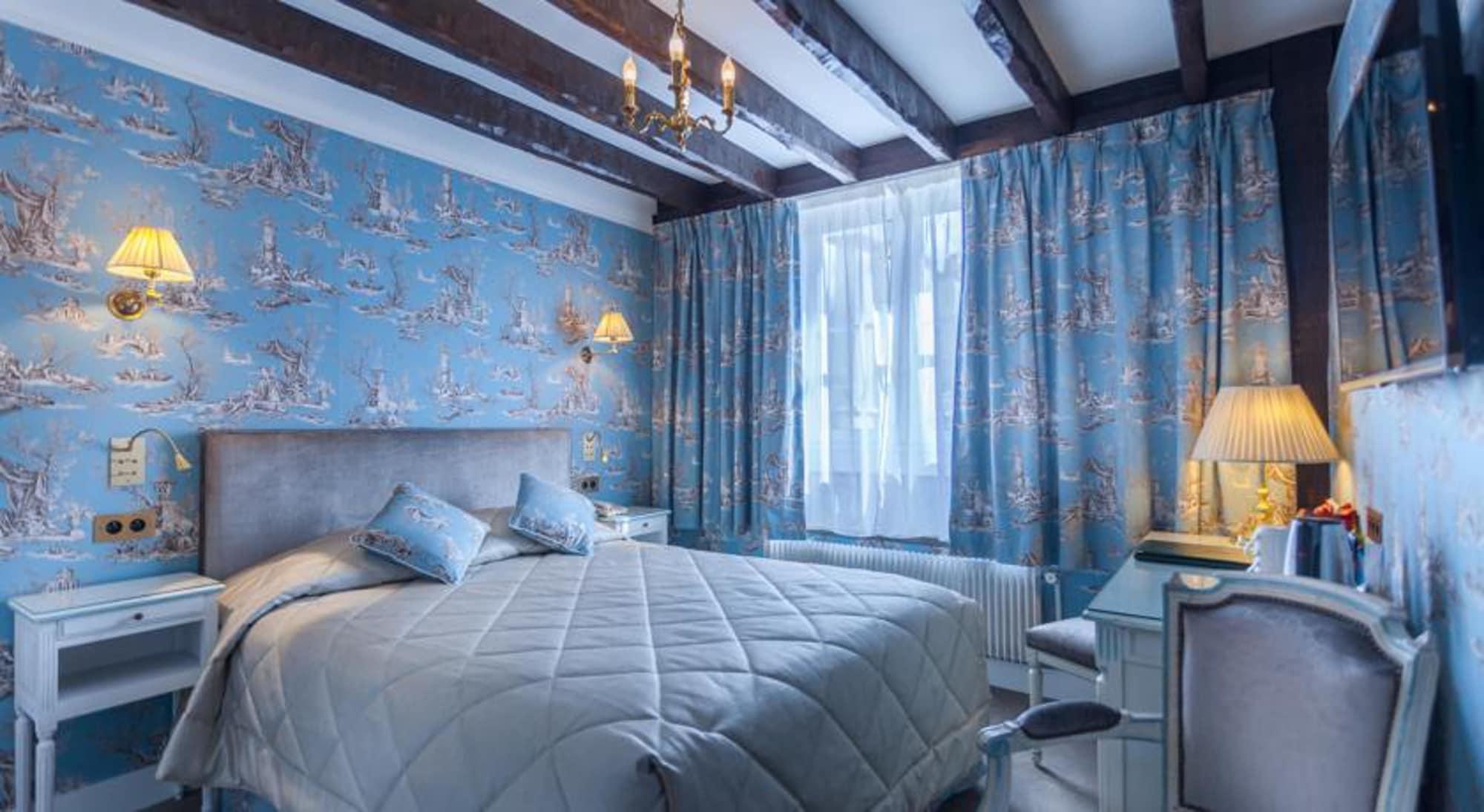 Grand De L'univers Saint-germain Parigi