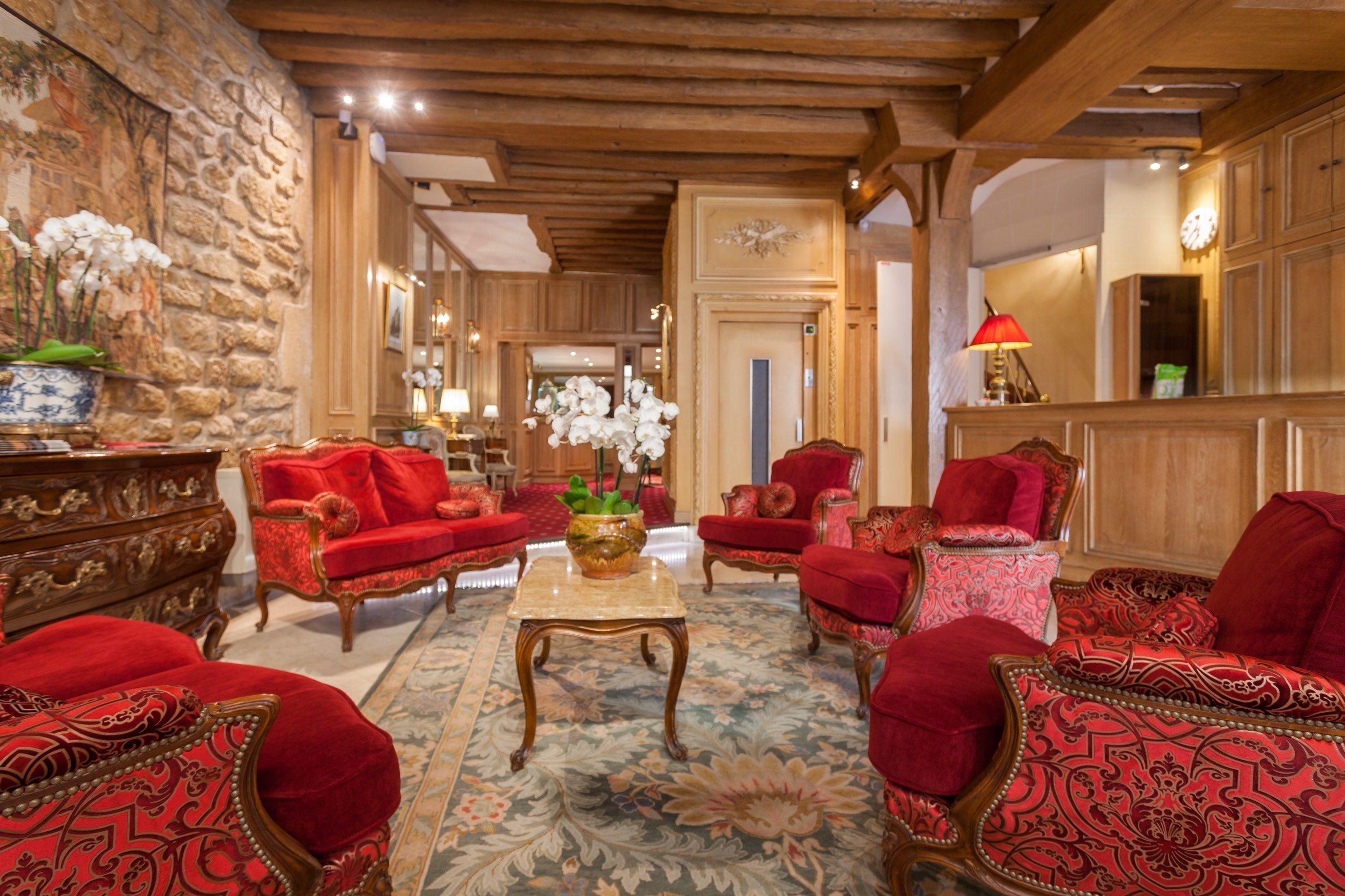 Hotel Grand De L'univers Saint-germain 3*