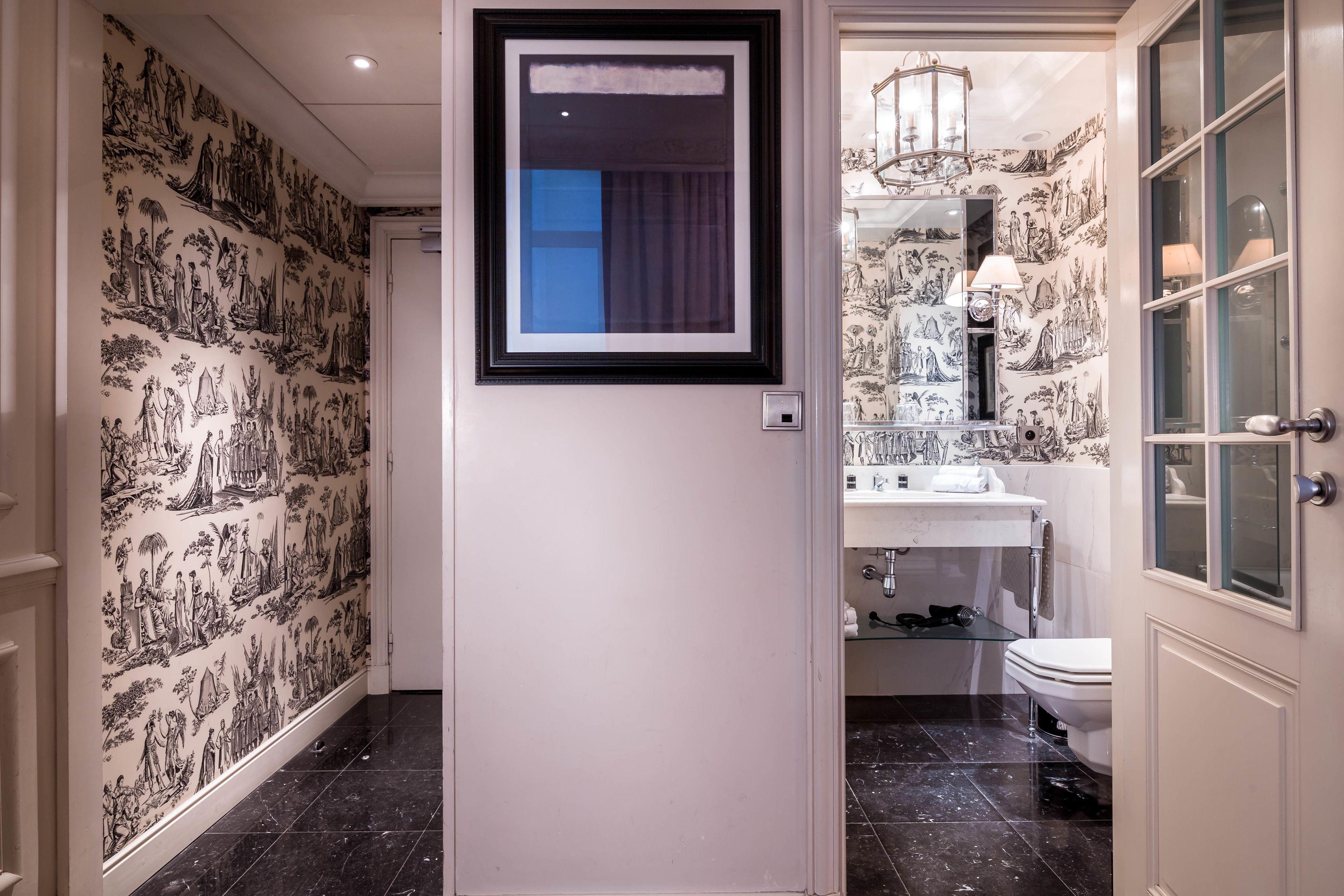 Hotel Grand De L'univers Saint-germain 3*