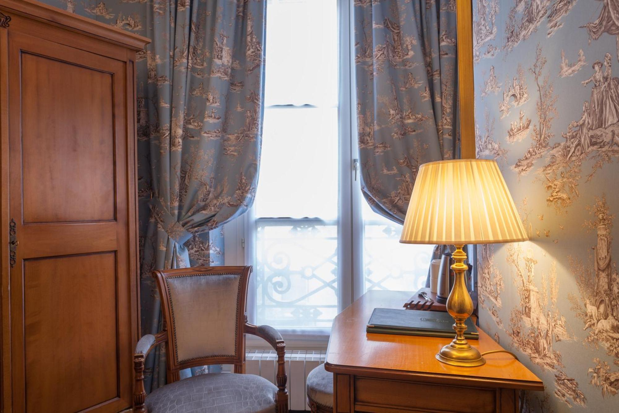 Hotel Grand De L'univers Saint-germain 3*
